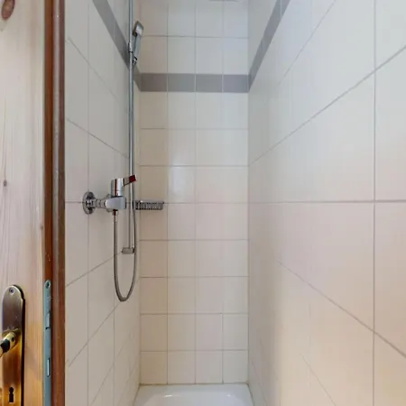 In Near Lift & Sauna Apartament *